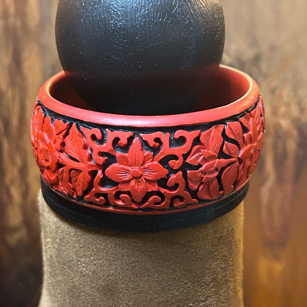 Chinese red Cinnabar bangle, flower, pattern, black and red